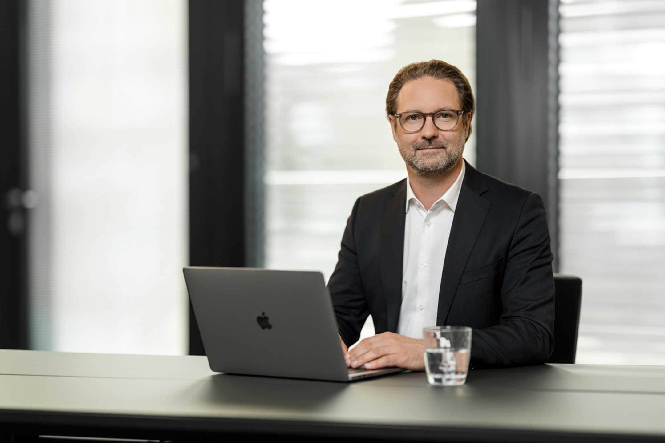 Dr. Mathias Finke
